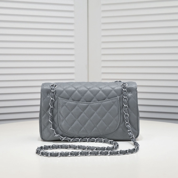 シャネルバッグ側面デザイン